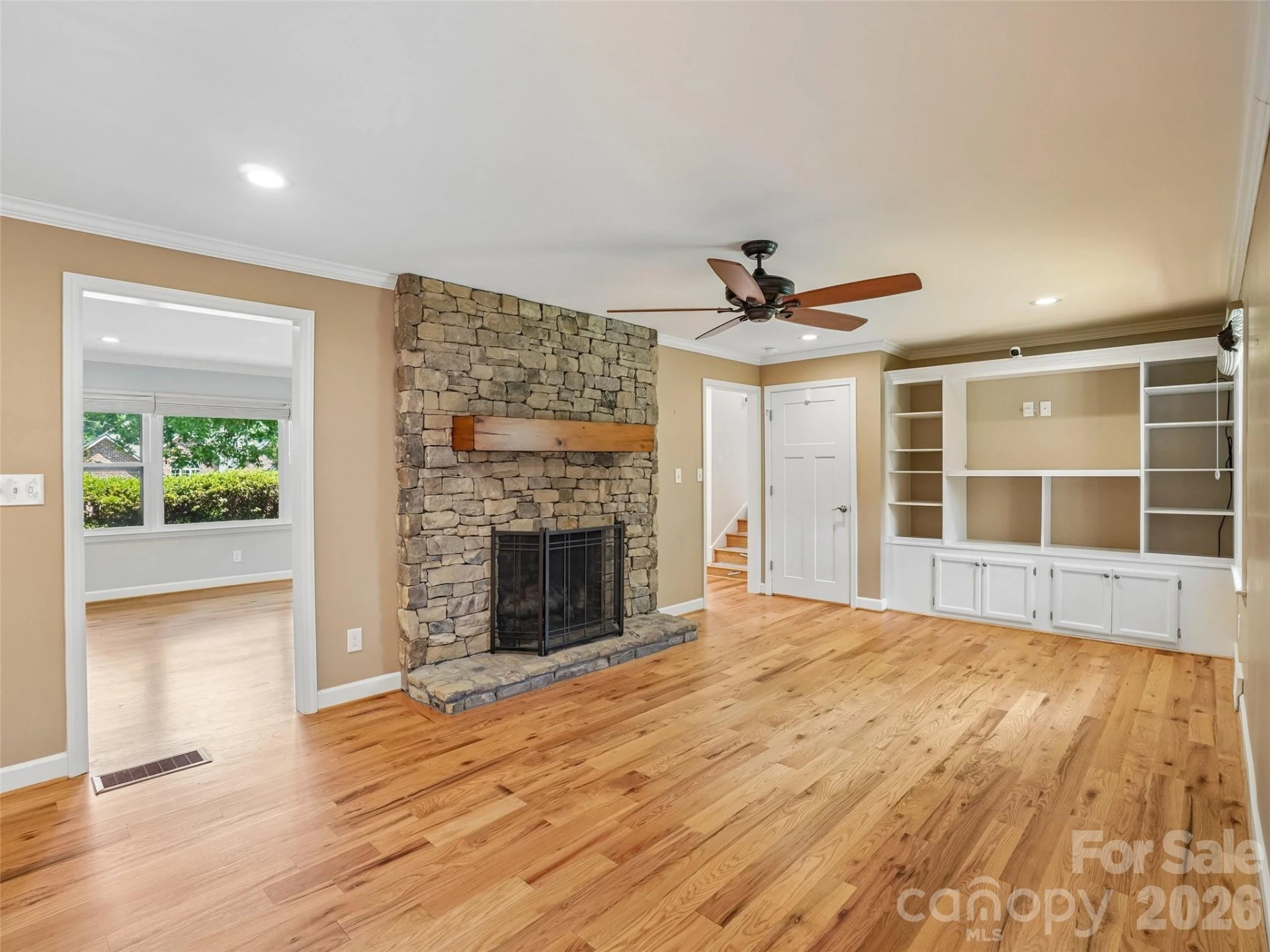 11 Ridgewood Avenue - Photo 8