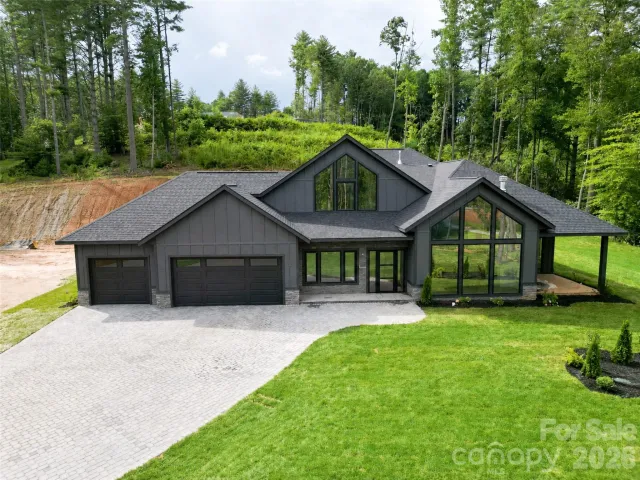 87 Mont Clair Trail