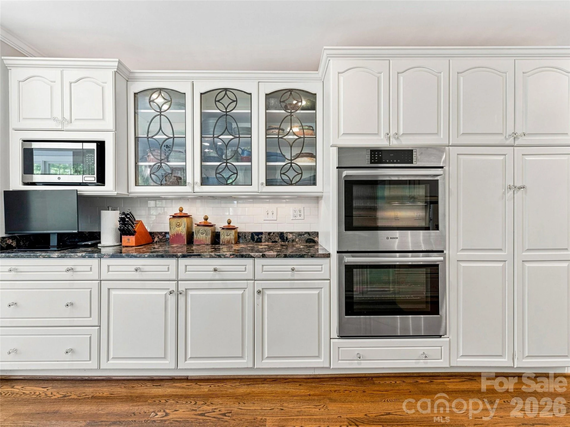 14 Griffing Boulevard - Photo 18