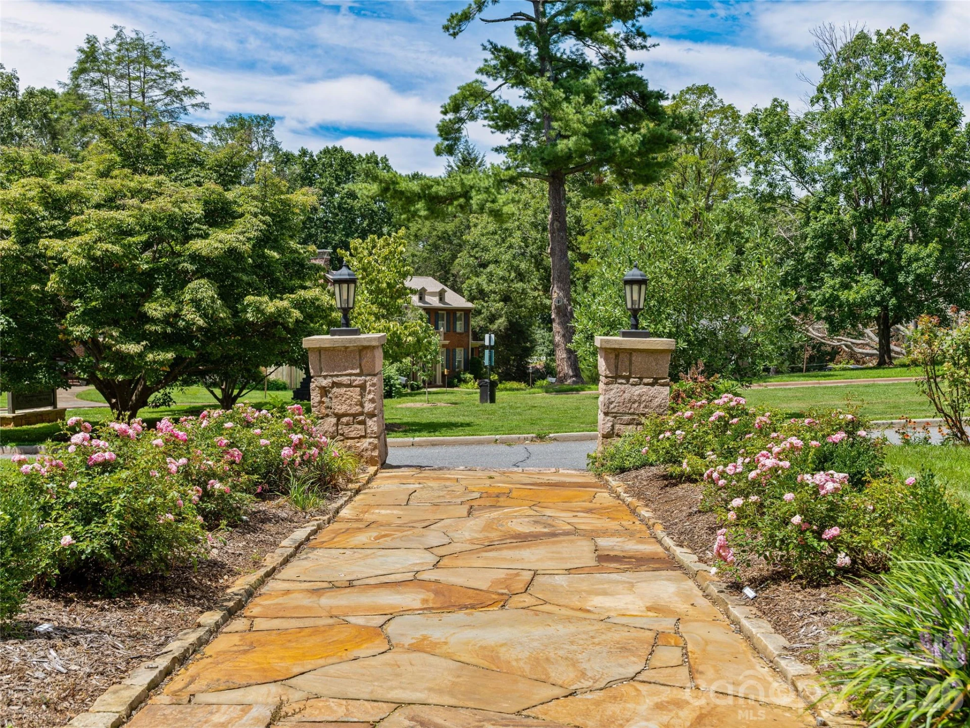 14 Griffing Boulevard - Photo 39