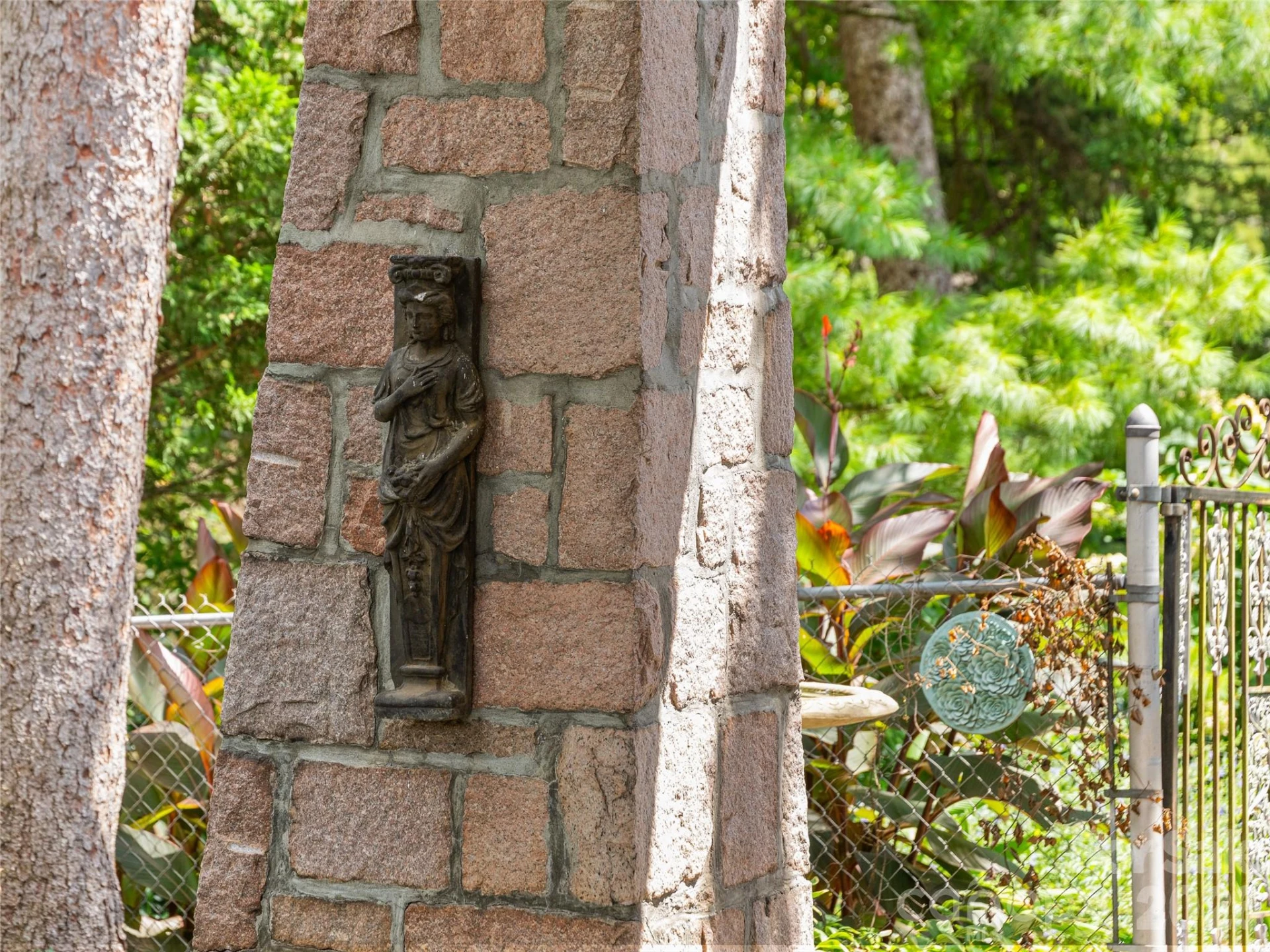 14 Griffing Boulevard - Photo 40