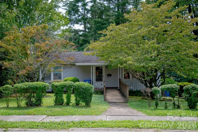 1006 3rd Avenue W