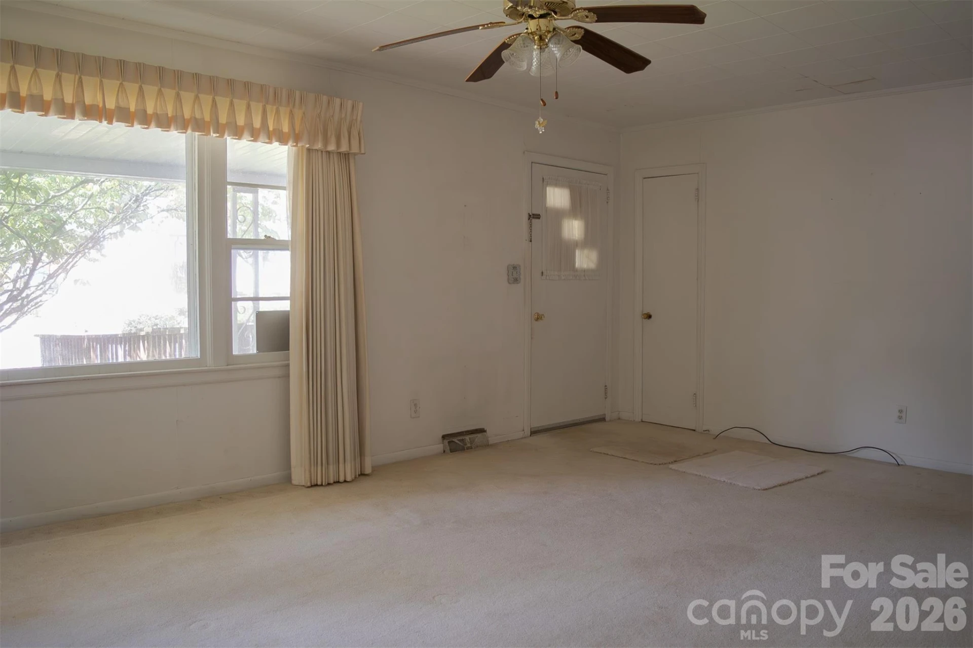 1006 3rd Avenue W - Photo 2