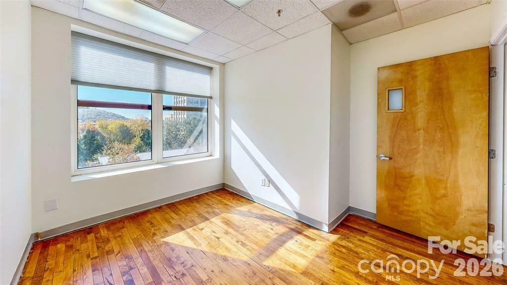 124 College Street - Photo 12