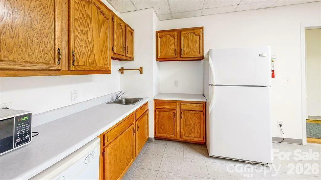 124 College Street - Photo 16
