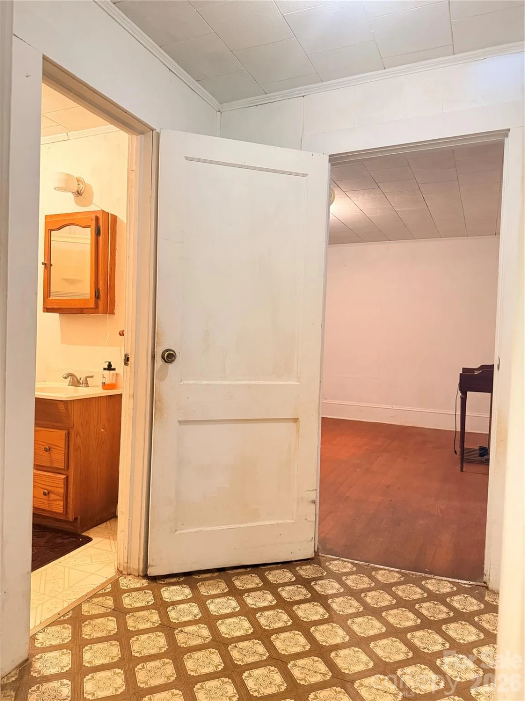 206 Railroad Street - Photo 9
