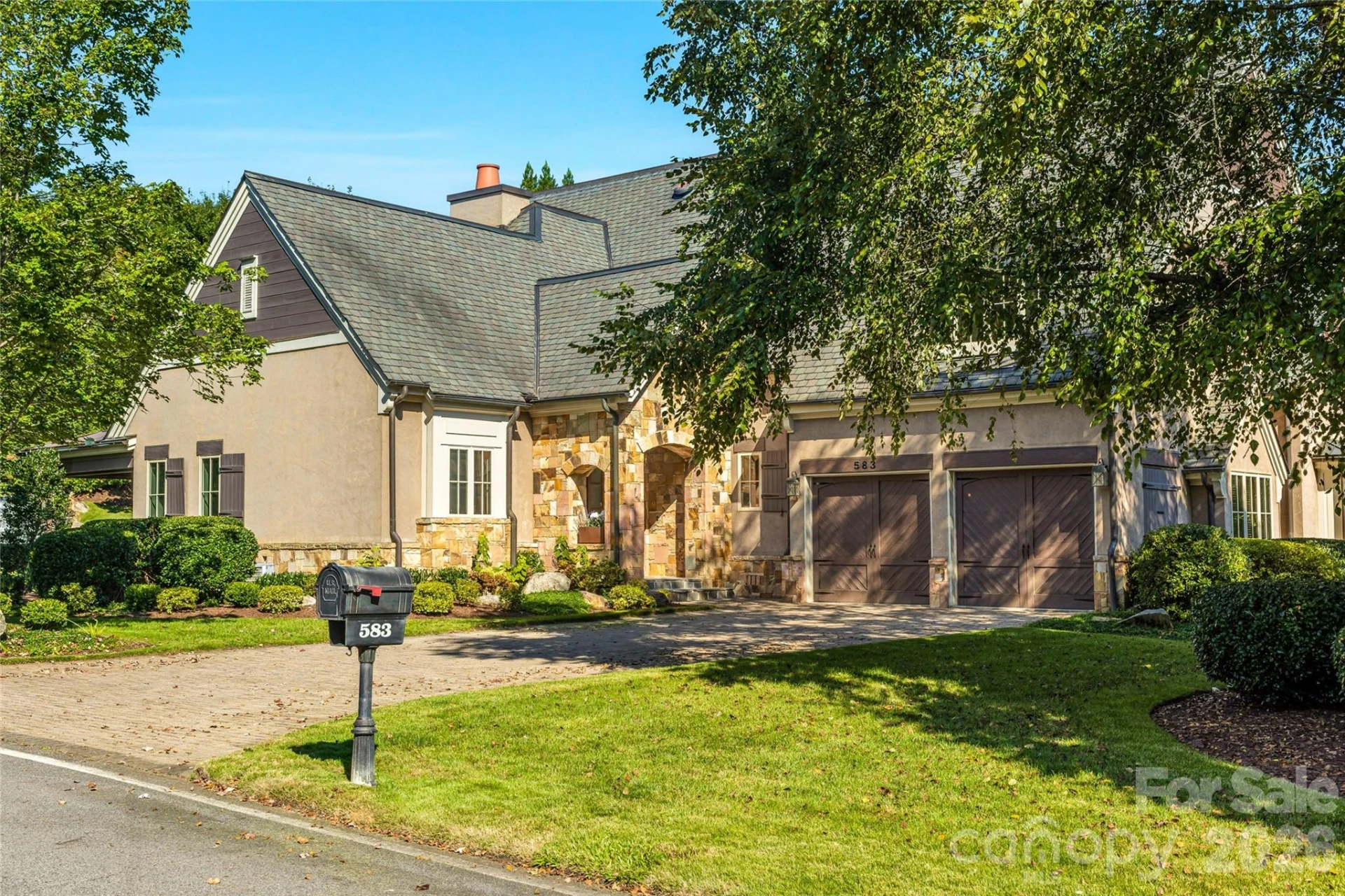 583 Walnut Valley Parkway - Photo 2