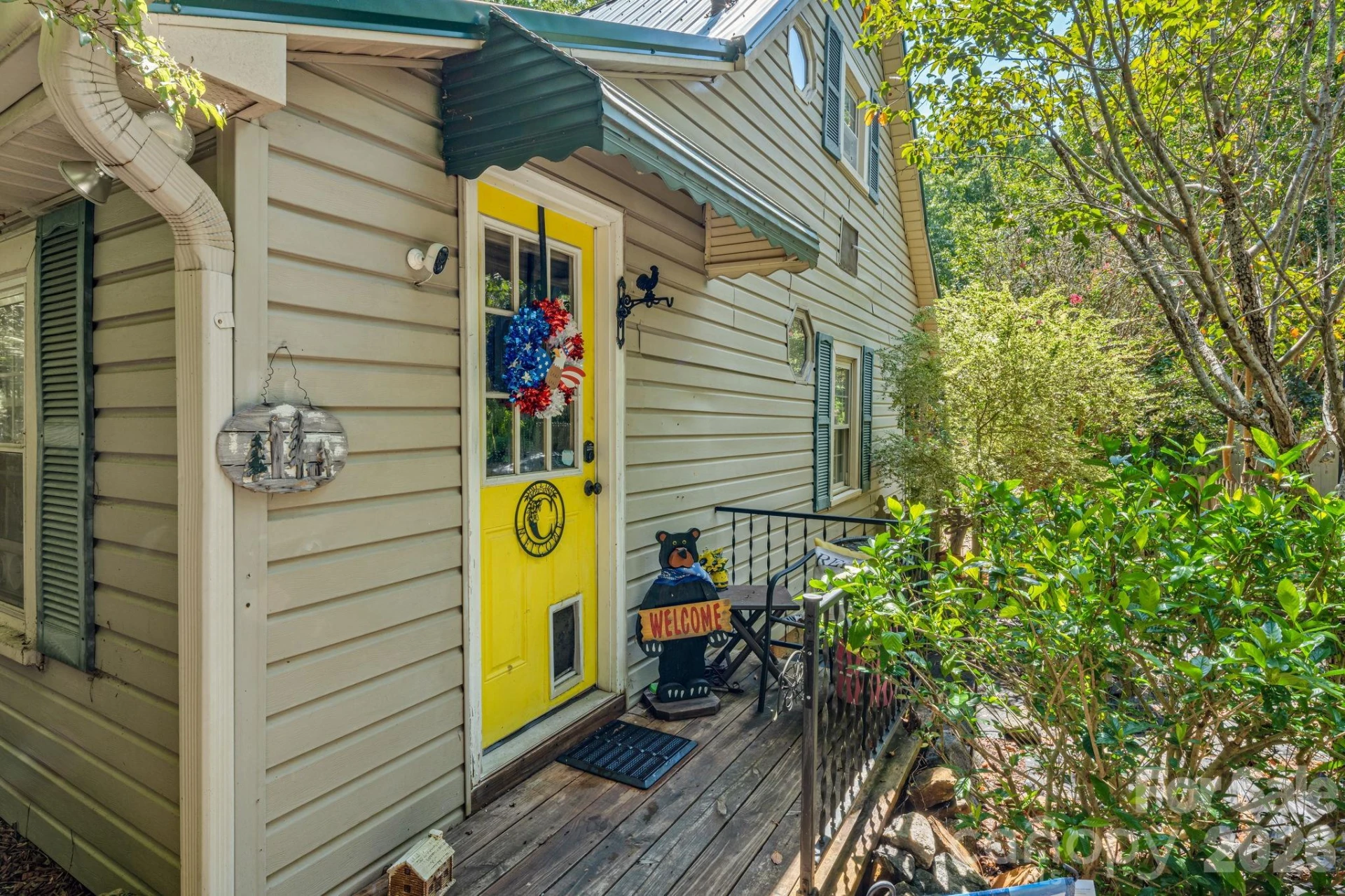 242 Whitney Boulevard - Photo 19