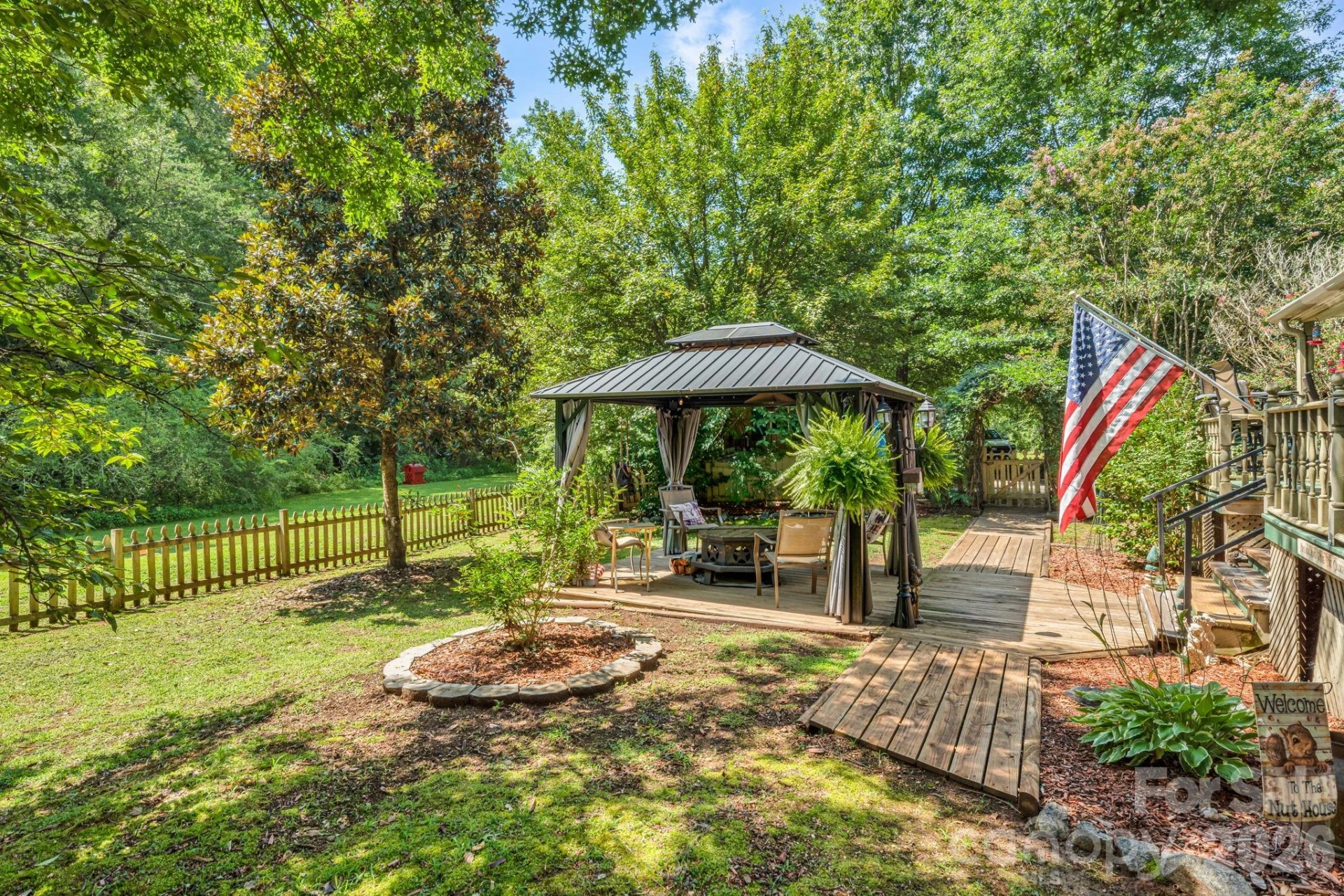 242 Whitney Boulevard - Photo 22