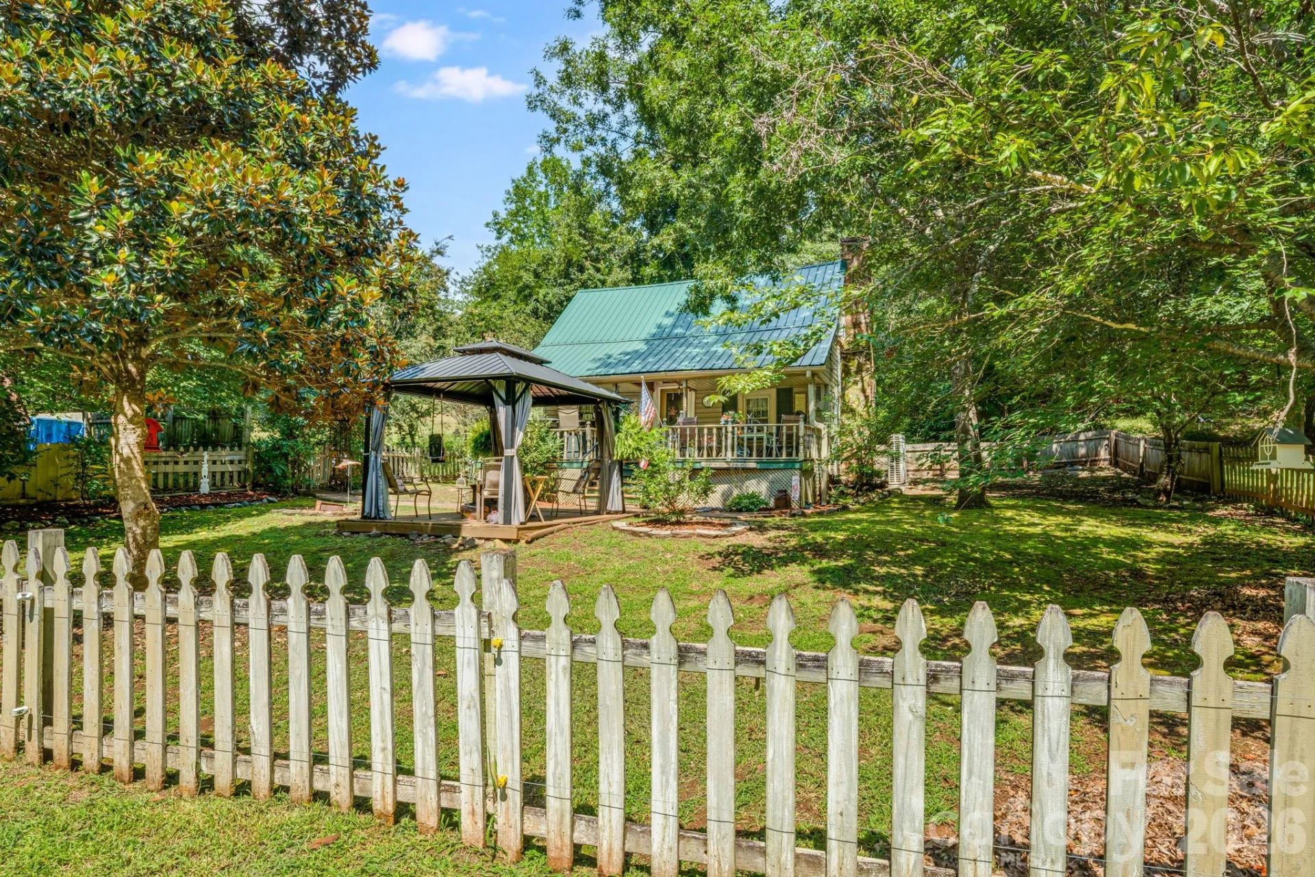 242 Whitney Boulevard - Photo 27