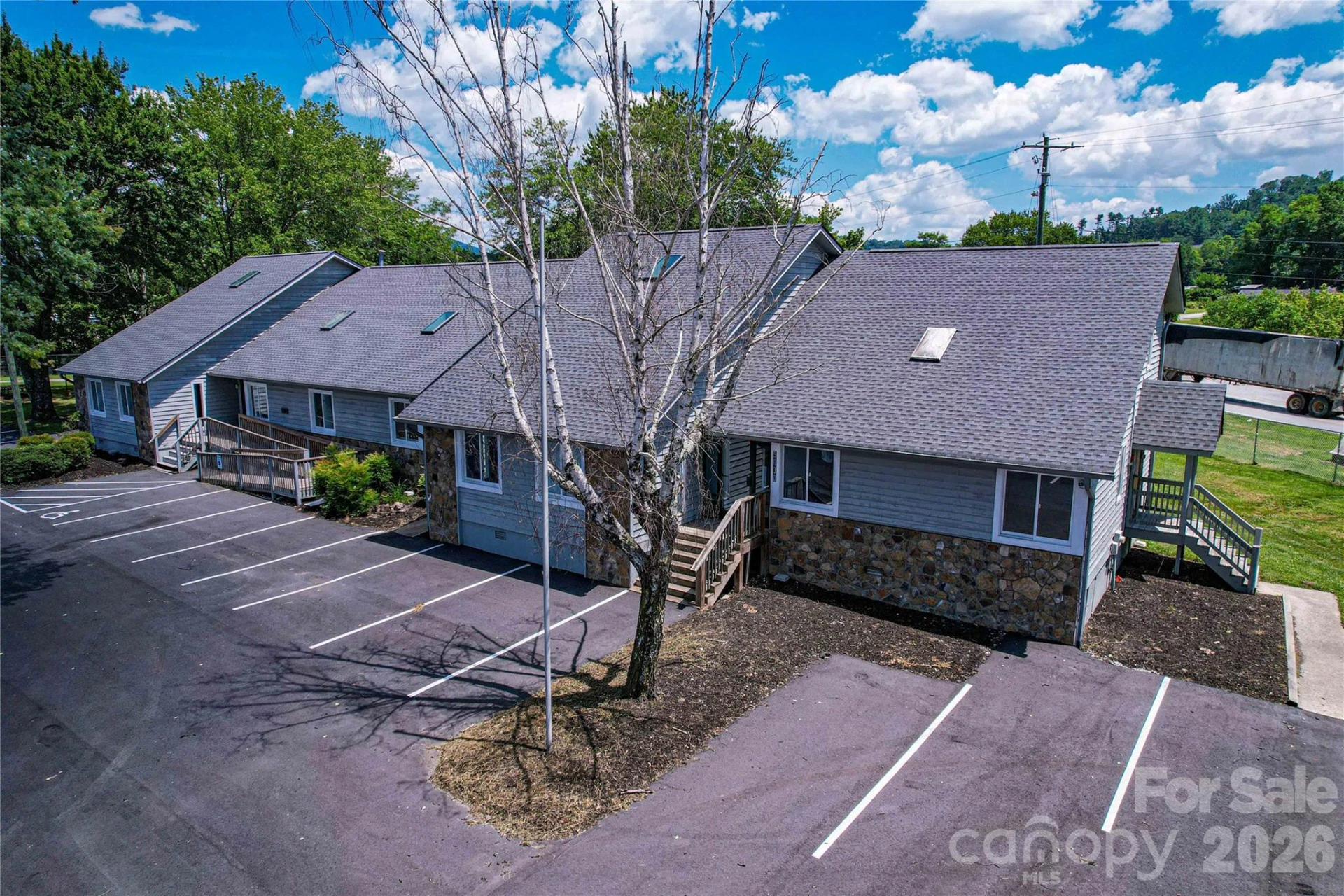5030 Hendersonville Road - Photo 22