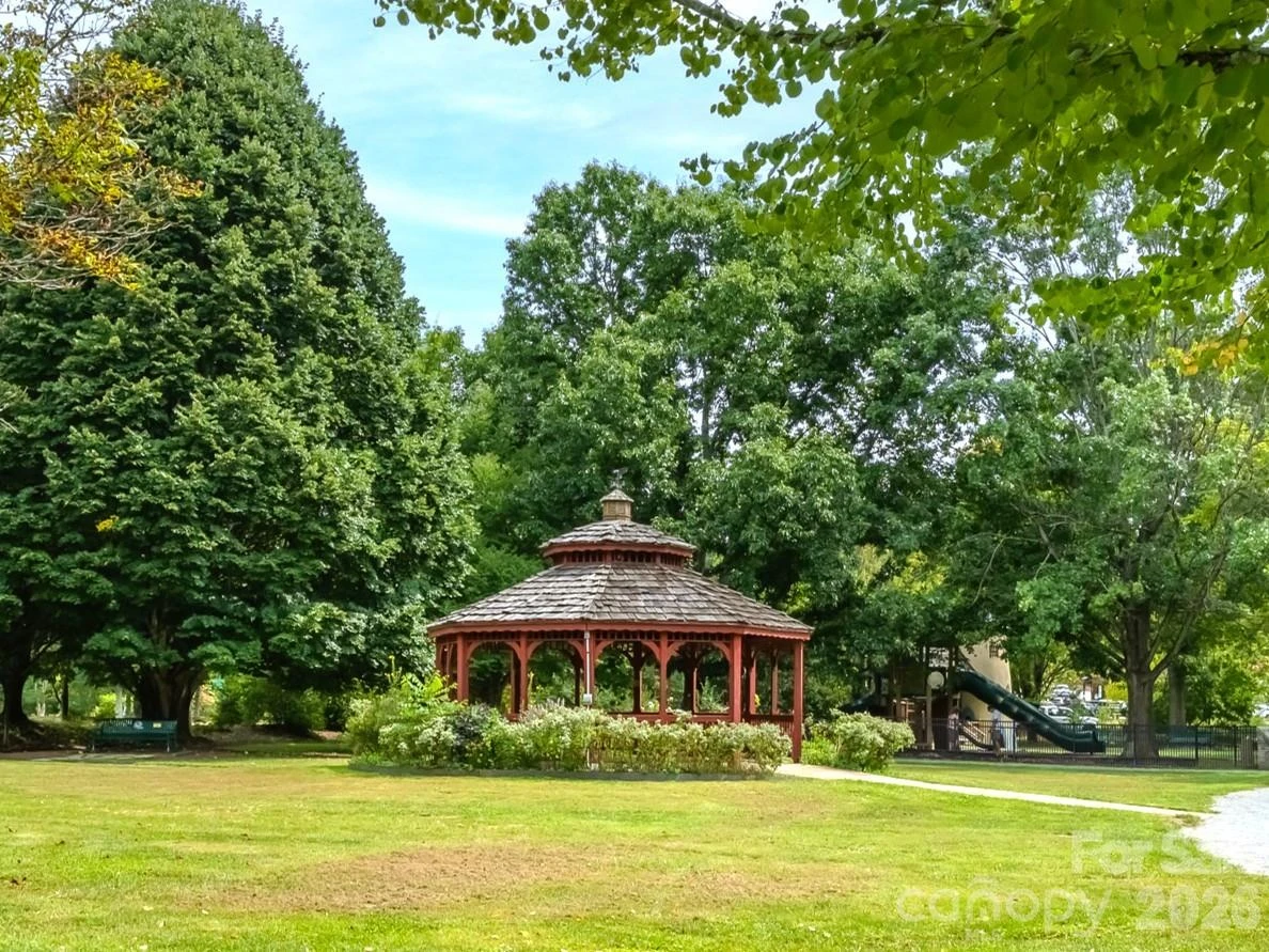 33 Lake Drive #G-1 - Photo 8