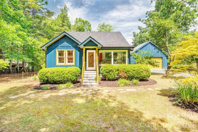 136 Graveyard Road
