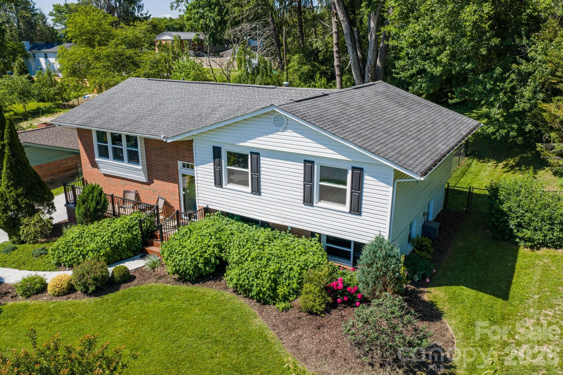 11 Summit Drive - Photo 8