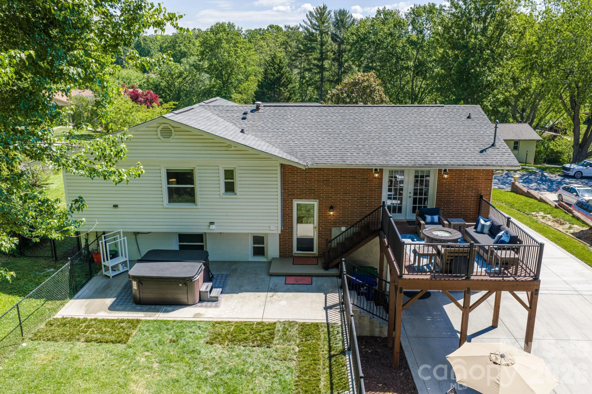 11 Summit Drive - Photo 3