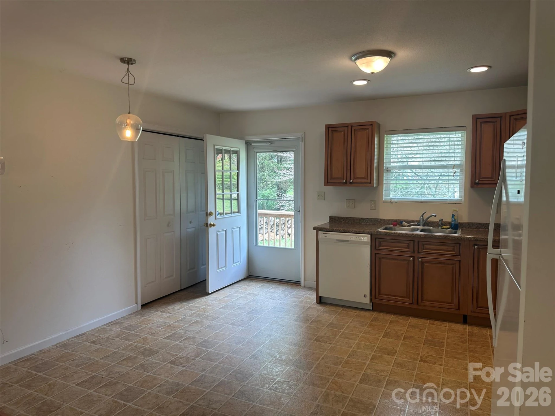 6 Kendrick Court - Photo 9