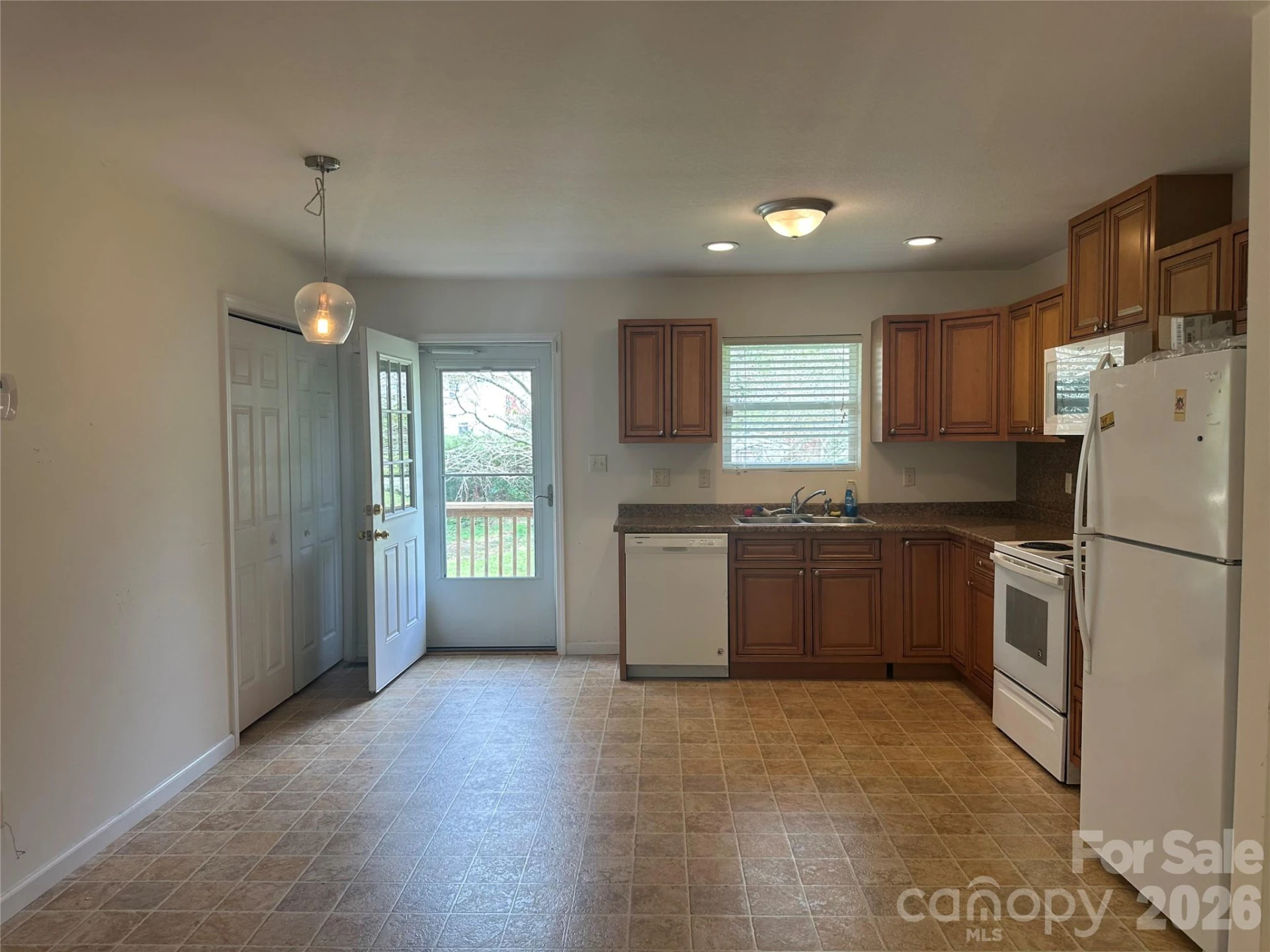 6 Kendrick Court - Photo 10