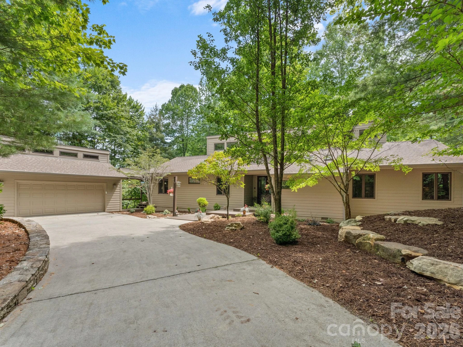 1370 Salola Lane - Photo 6