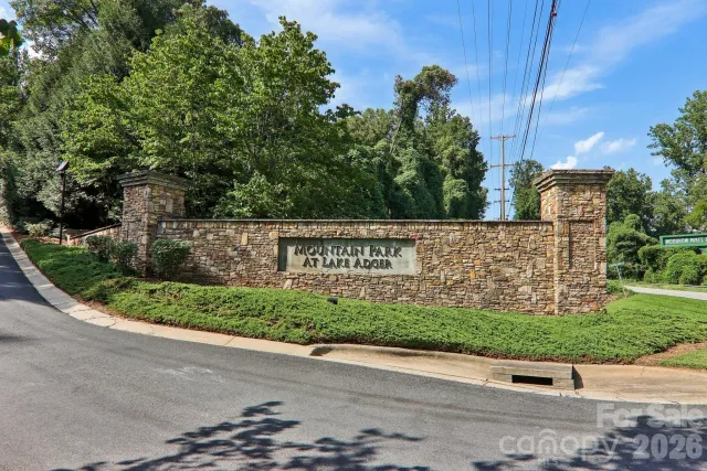35 Mountain Parkway