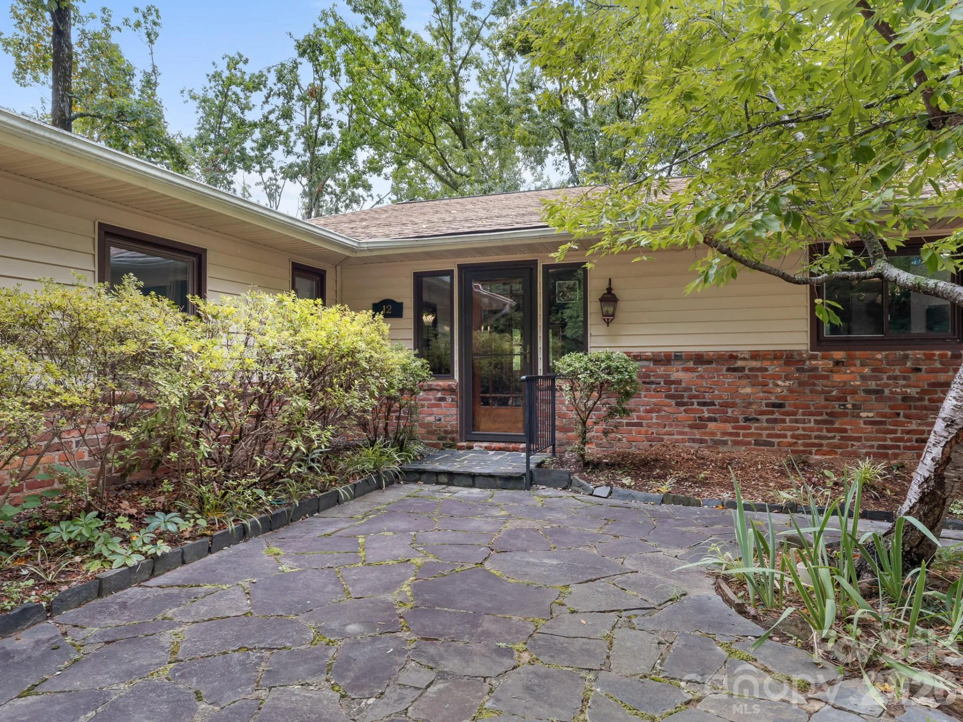 12 E Park Drive - Photo 4