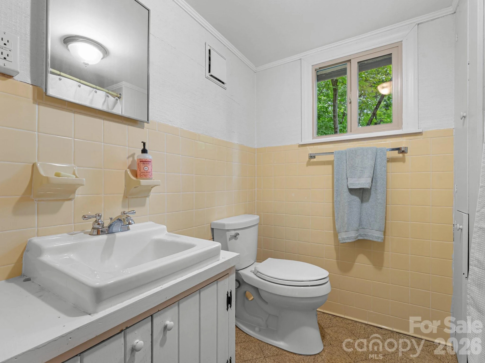 12 E Park Drive - Photo 33