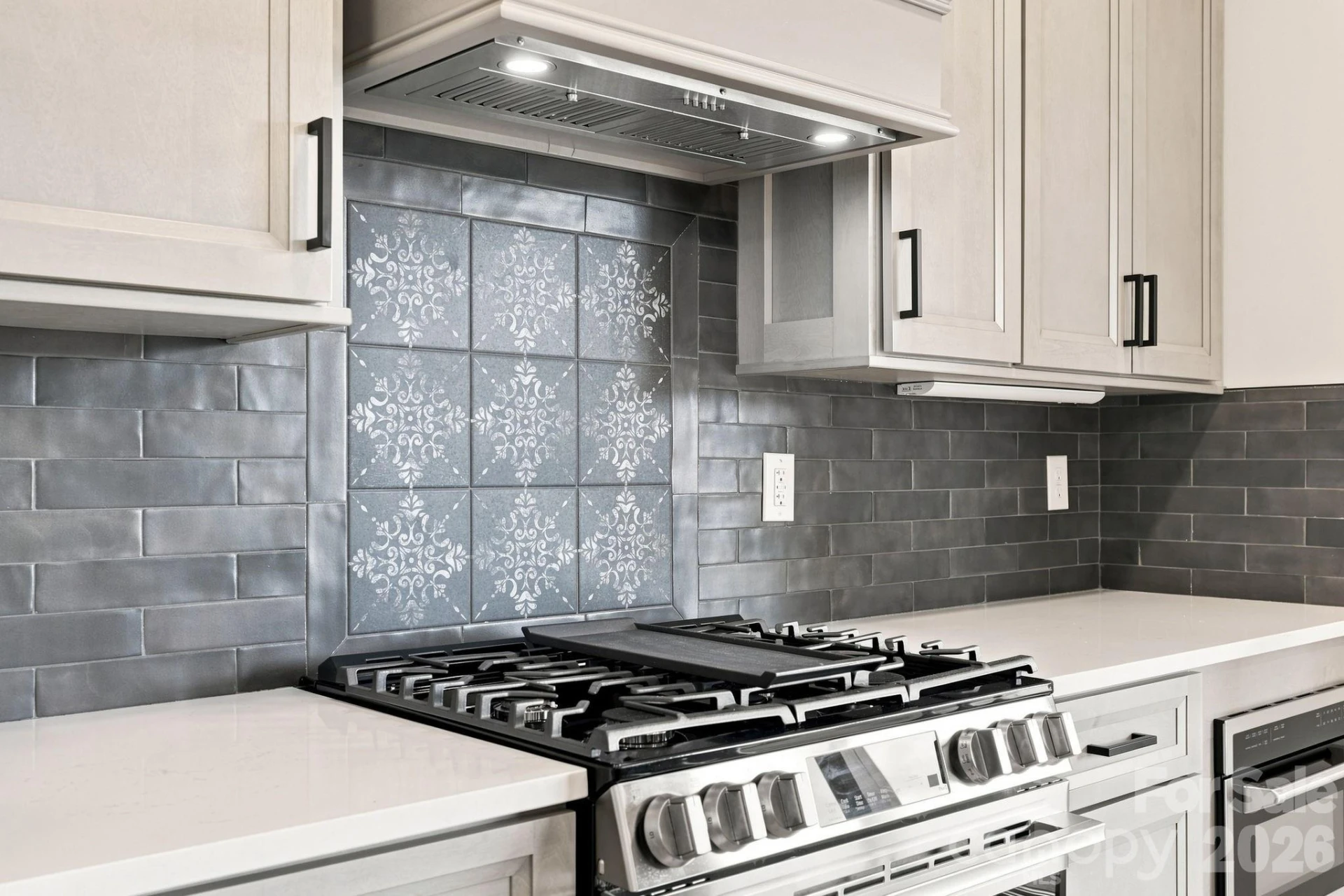 128 Chepstow Place - Photo 4