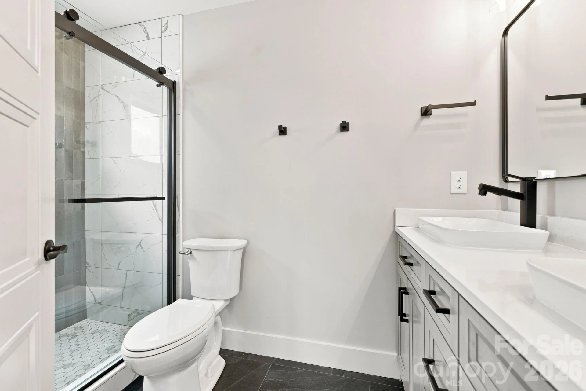 128 Chepstow Place - Photo 16