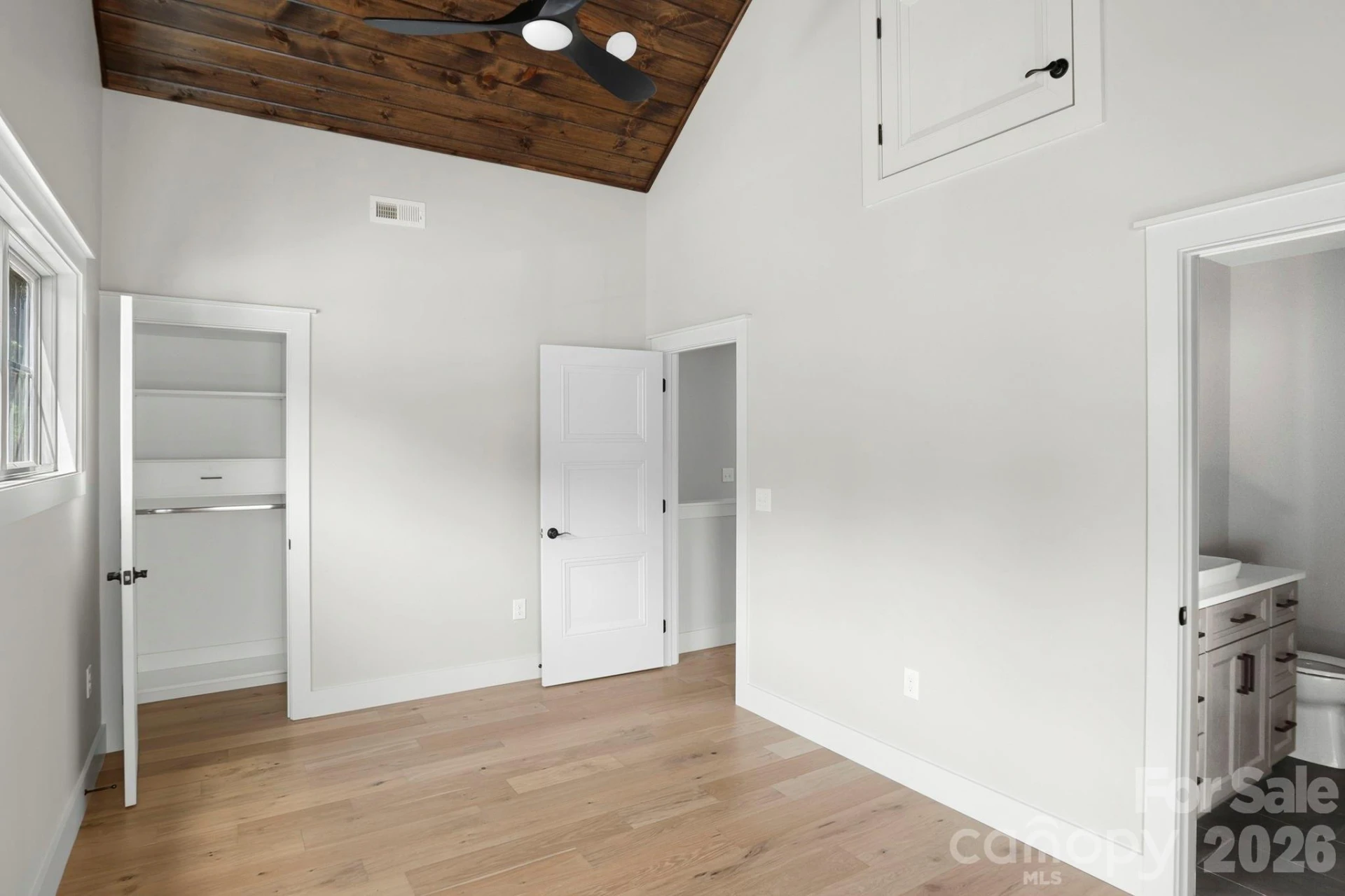 128 Chepstow Place - Photo 20