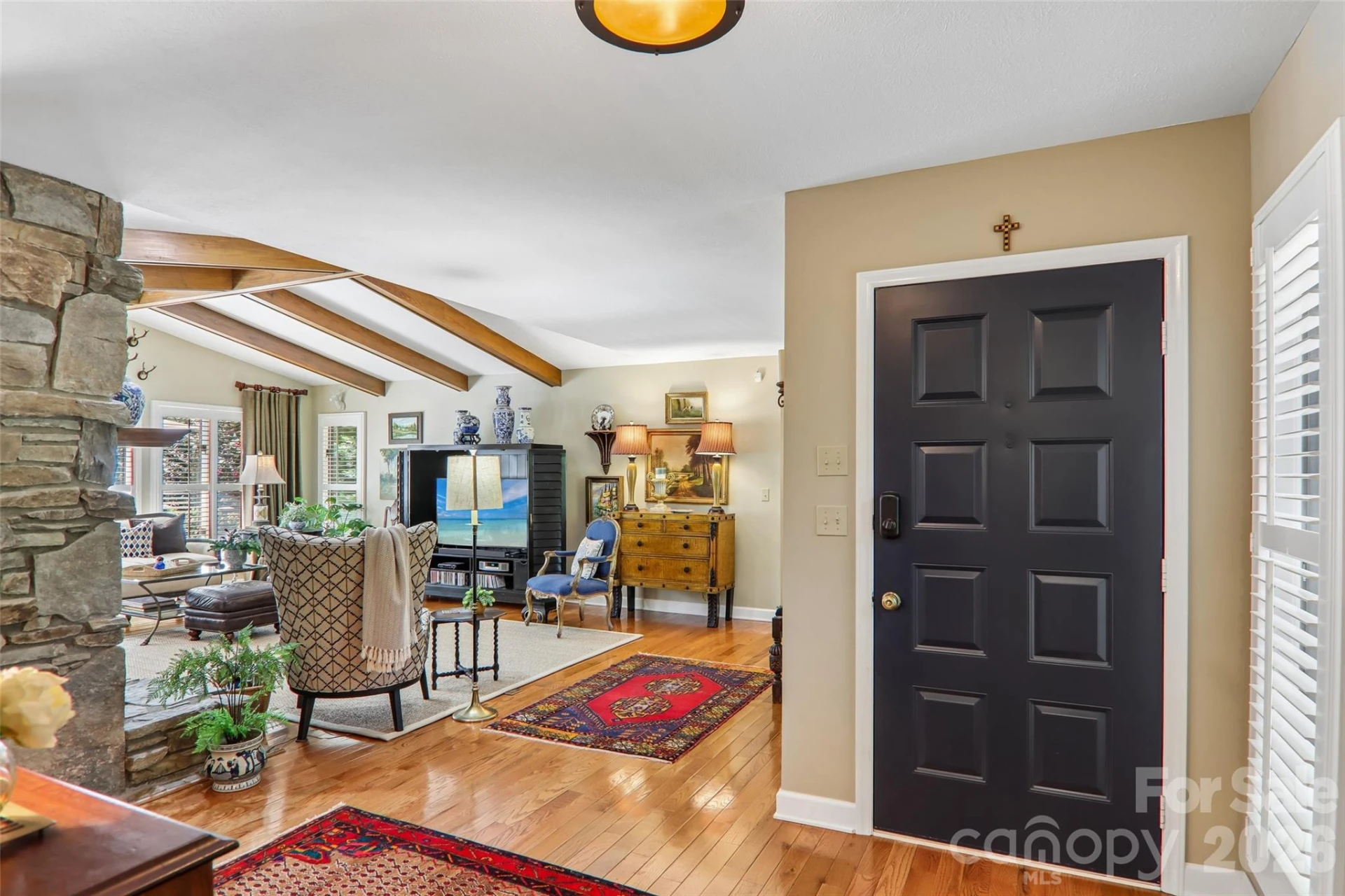 133 Larchmont Drive - Photo 4