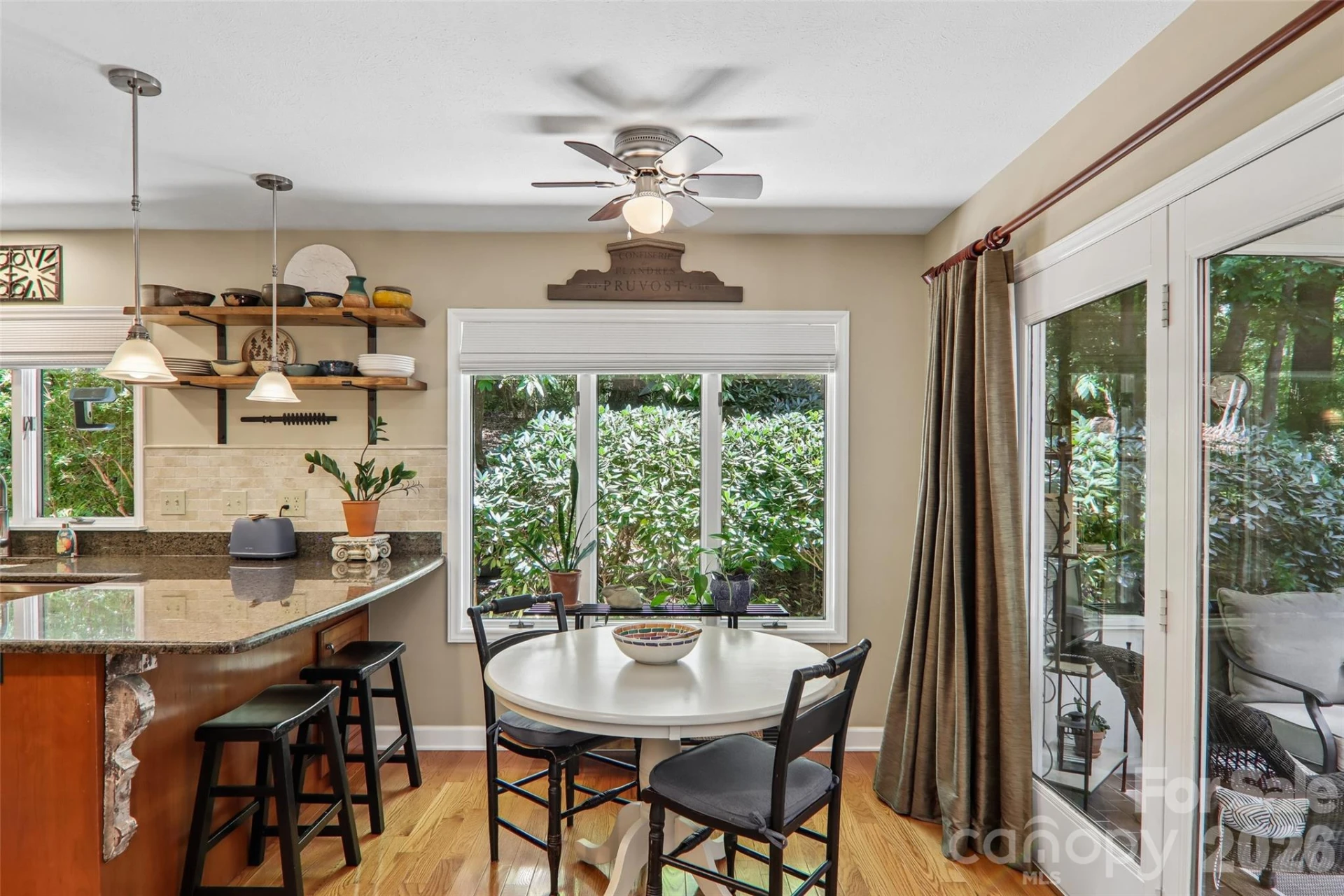 133 Larchmont Drive - Photo 11