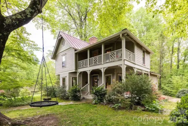 520 Esseola Street, Saluda, NC, 28773