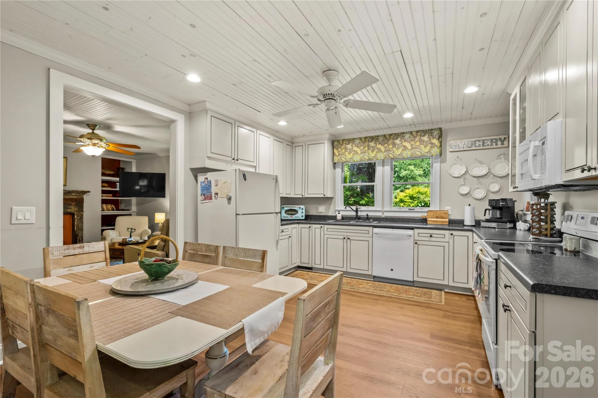 520 Esseola Street - Photo 9