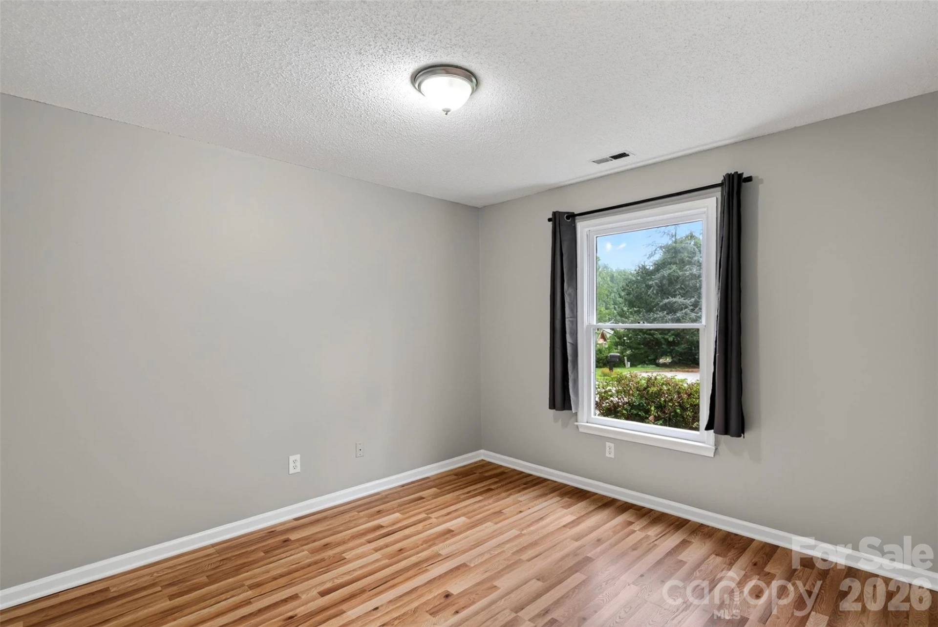 35 Marlwood Court #136 - Photo 8