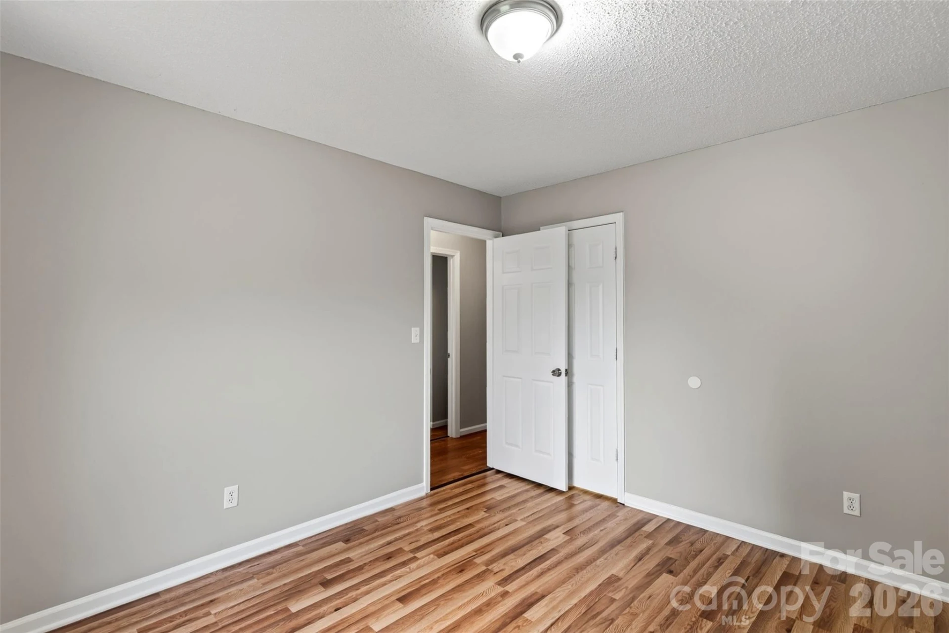 35 Marlwood Court #136 - Photo 9