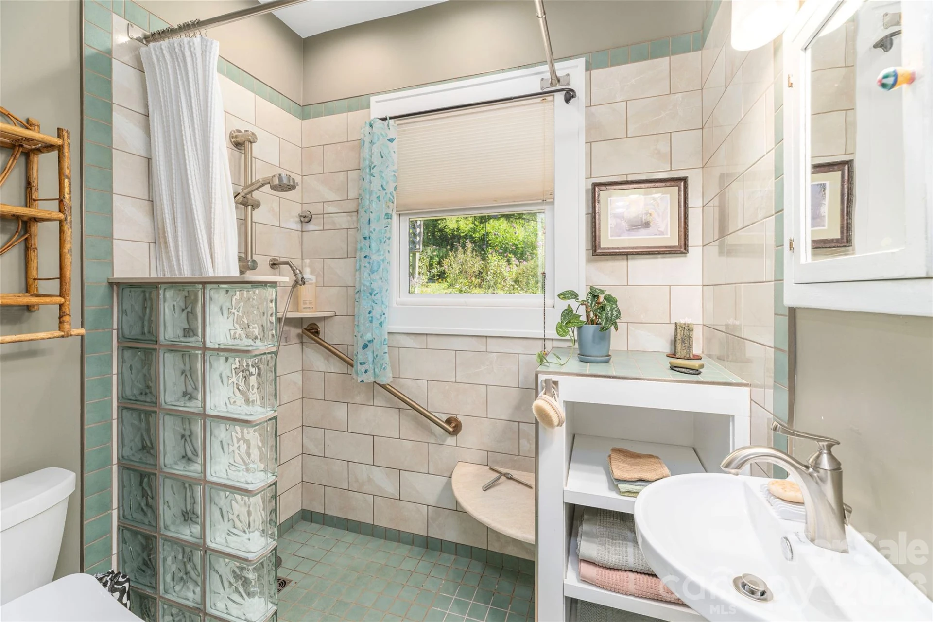 29 Hillside Street - Photo 18