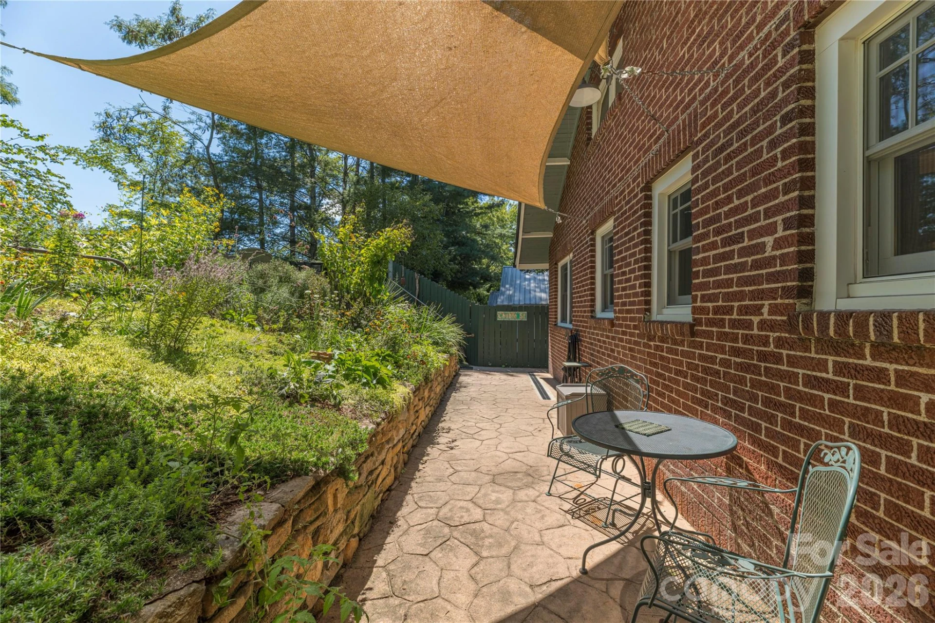 29 Hillside Street - Photo 21