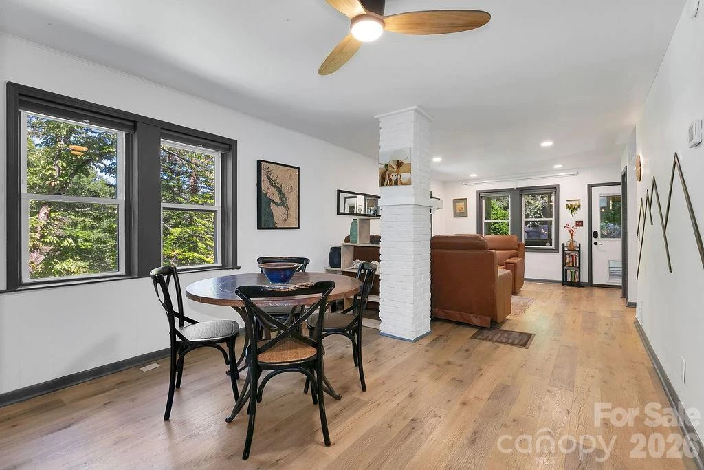 354 King Road - Photo 10