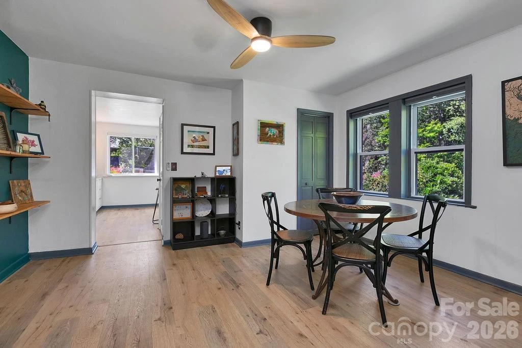 354 King Road - Photo 11