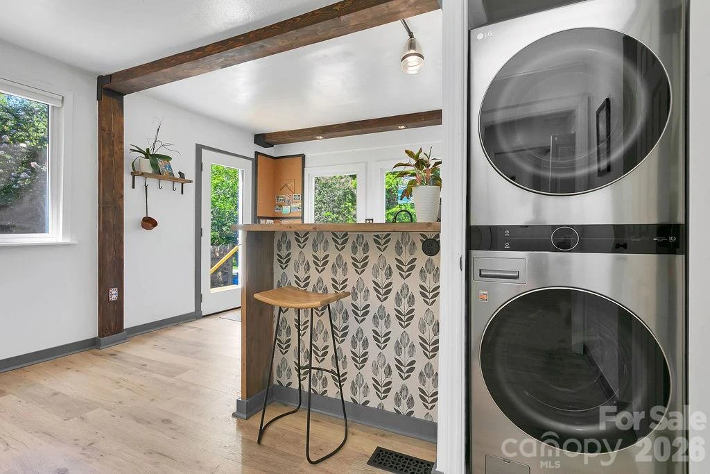 354 King Road - Photo 13