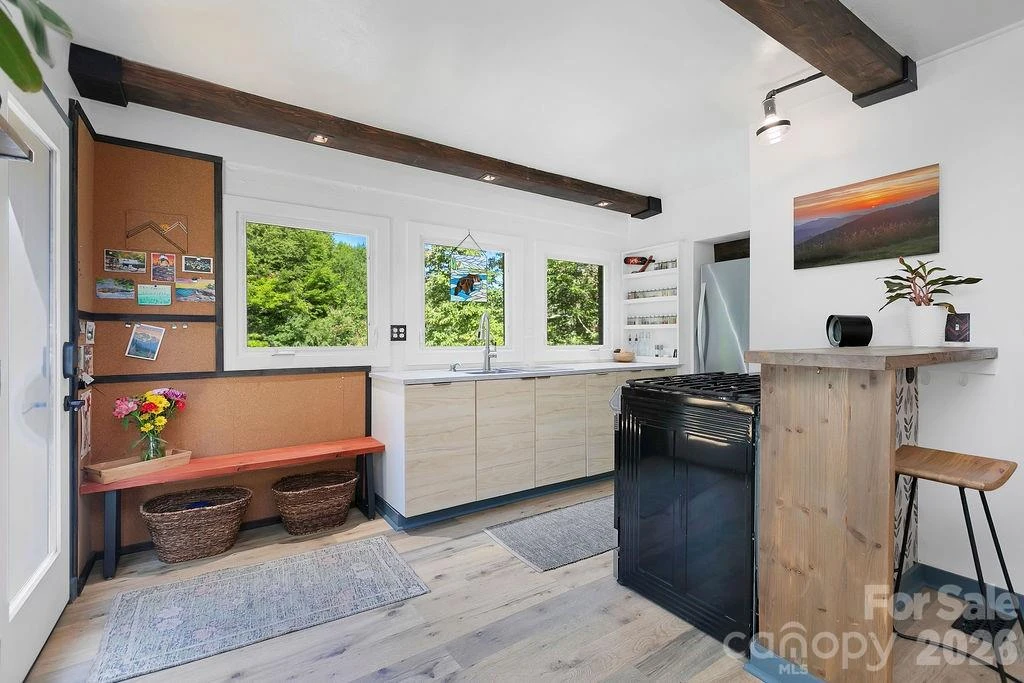 354 King Road - Photo 14
