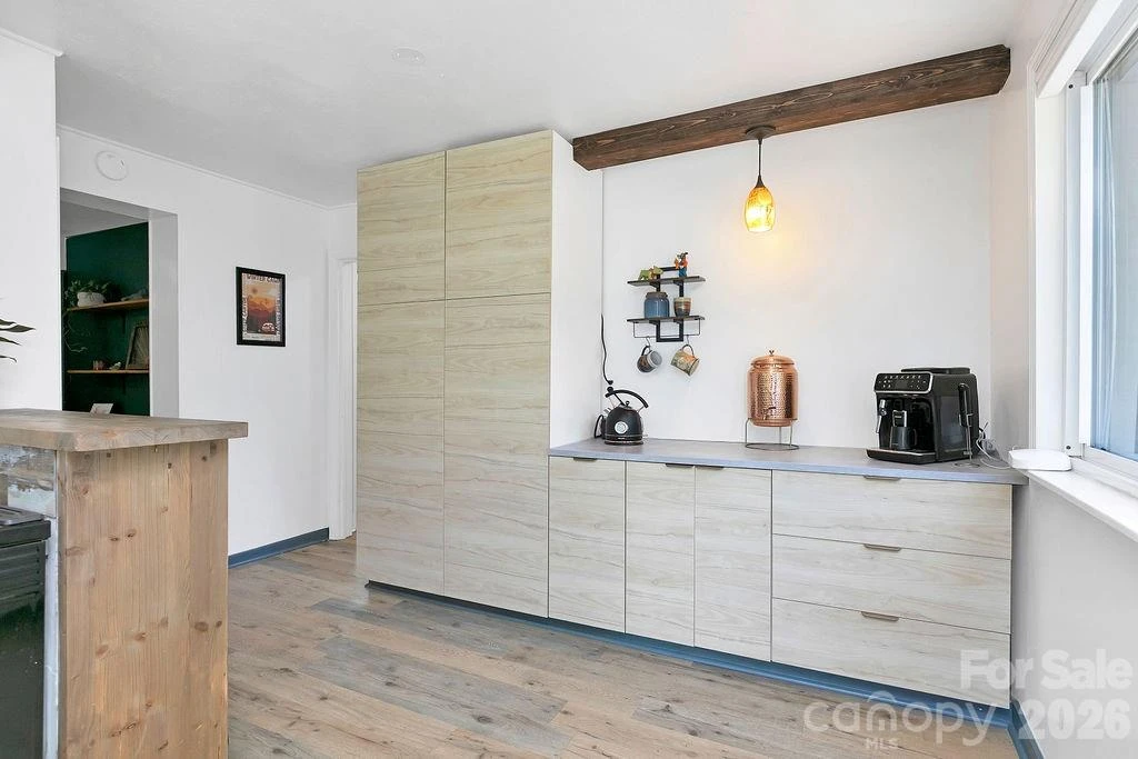 354 King Road - Photo 15
