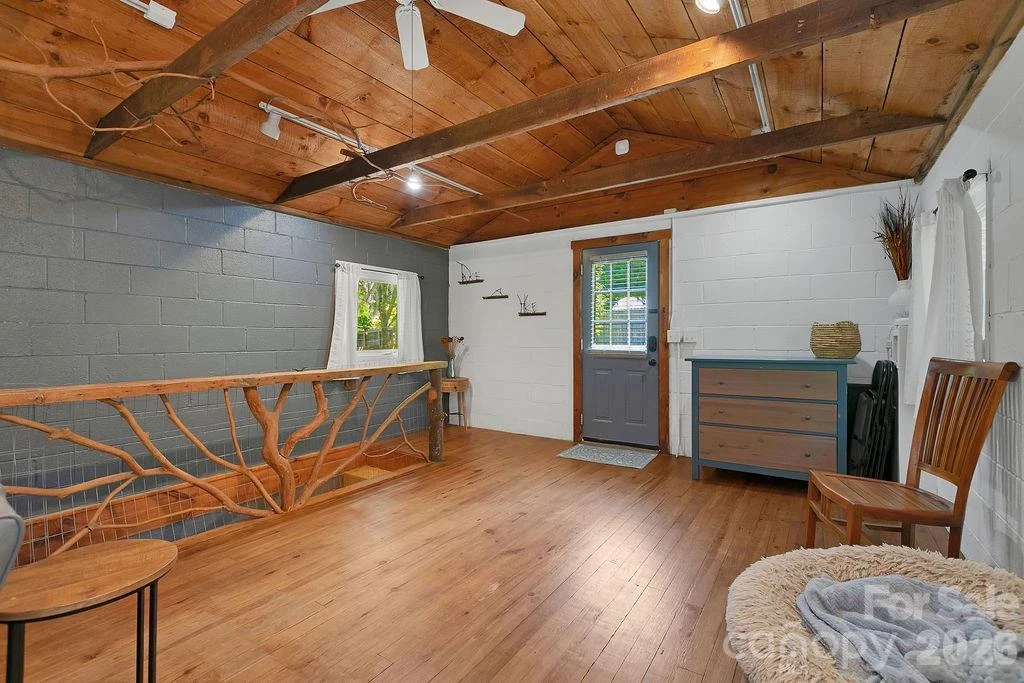 354 King Road - Photo 29