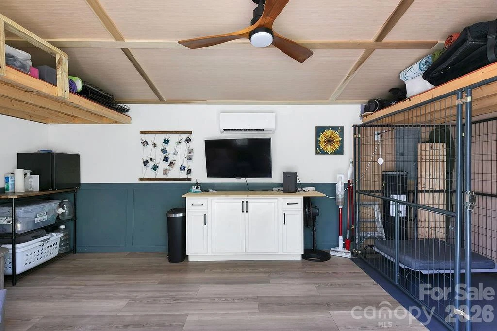 354 King Road - Photo 37