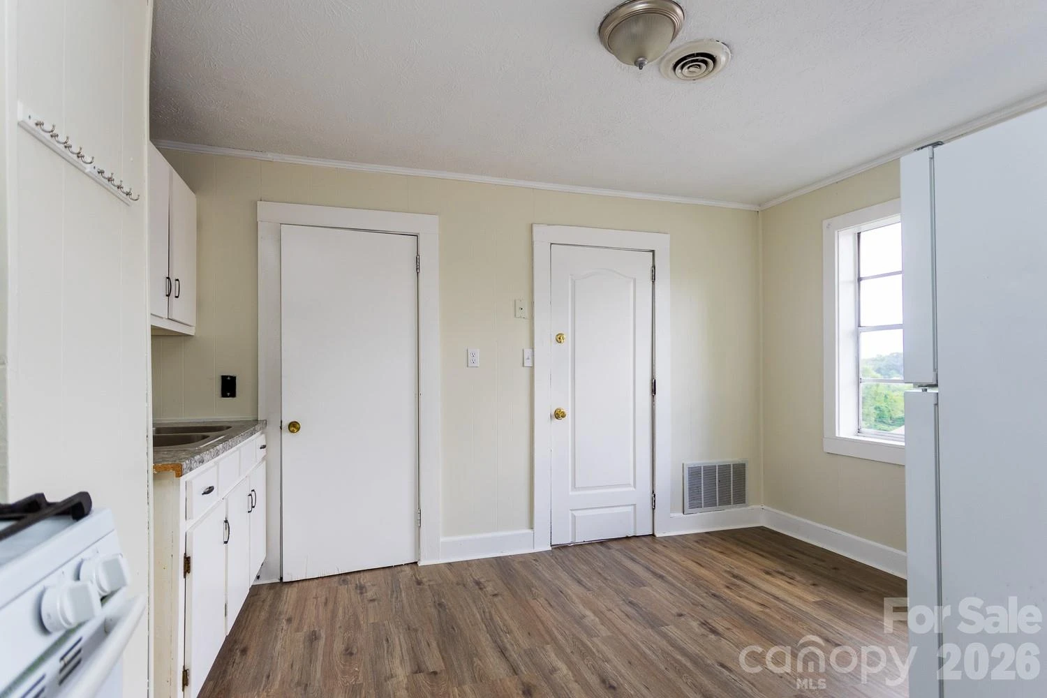 37 Water Street - Photo 11
