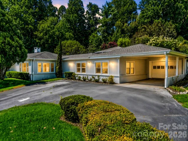 370 Orchard Circle, Laurel Park, NC, 28739