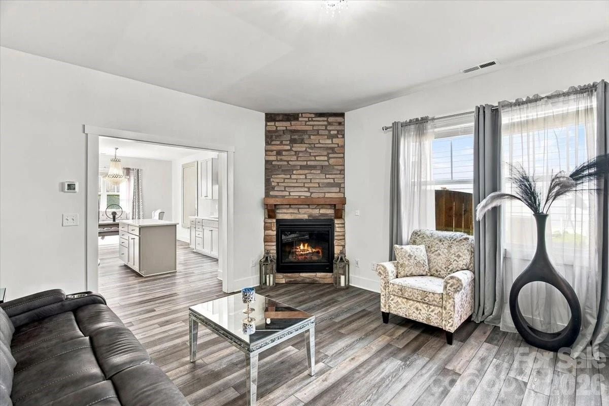 15 Hyde Park Place - Photo 8
