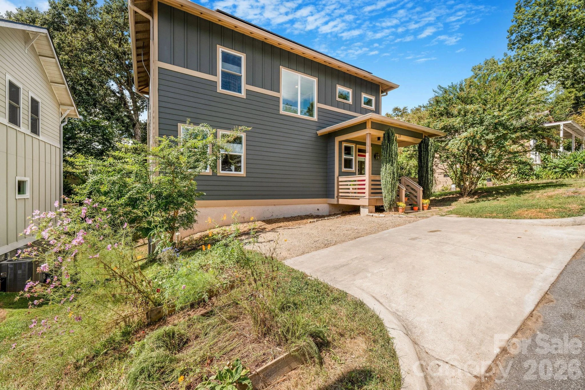 27 Hubbard Avenue - Photo 2