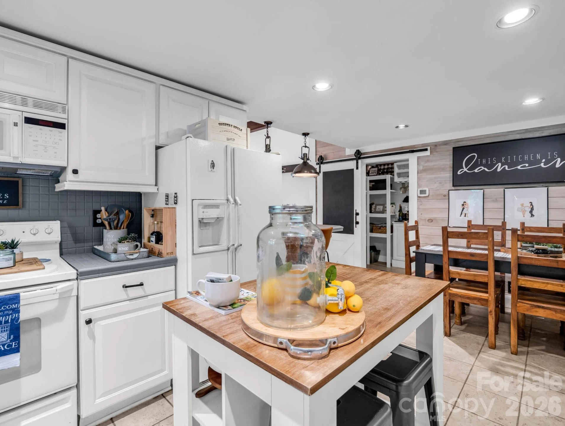 485 Grandview Drive - Photo 17