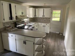 595 Glenwood Drive - Photo 2