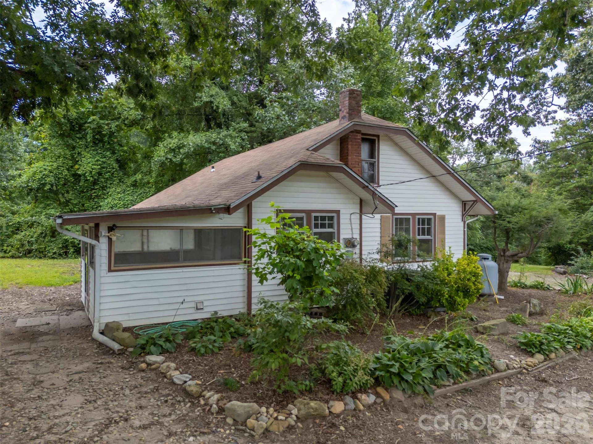 375 E King Street - Photo 2